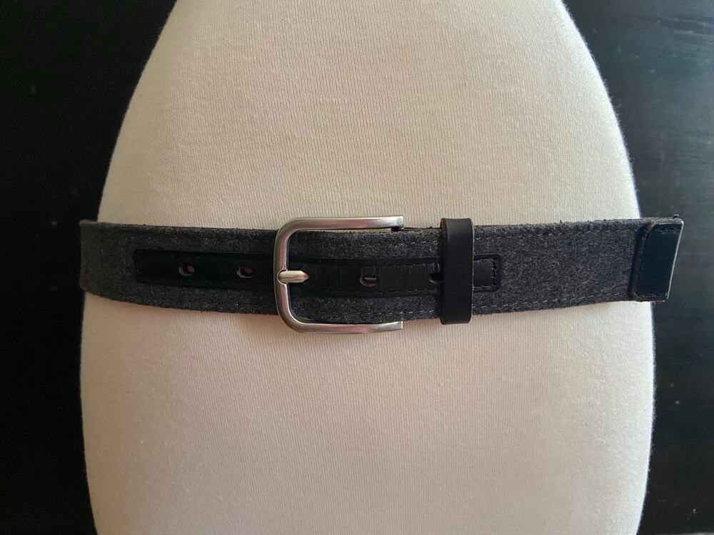 BANANA REPUBLIC Gray Wool/Leather Belt Women sz 34